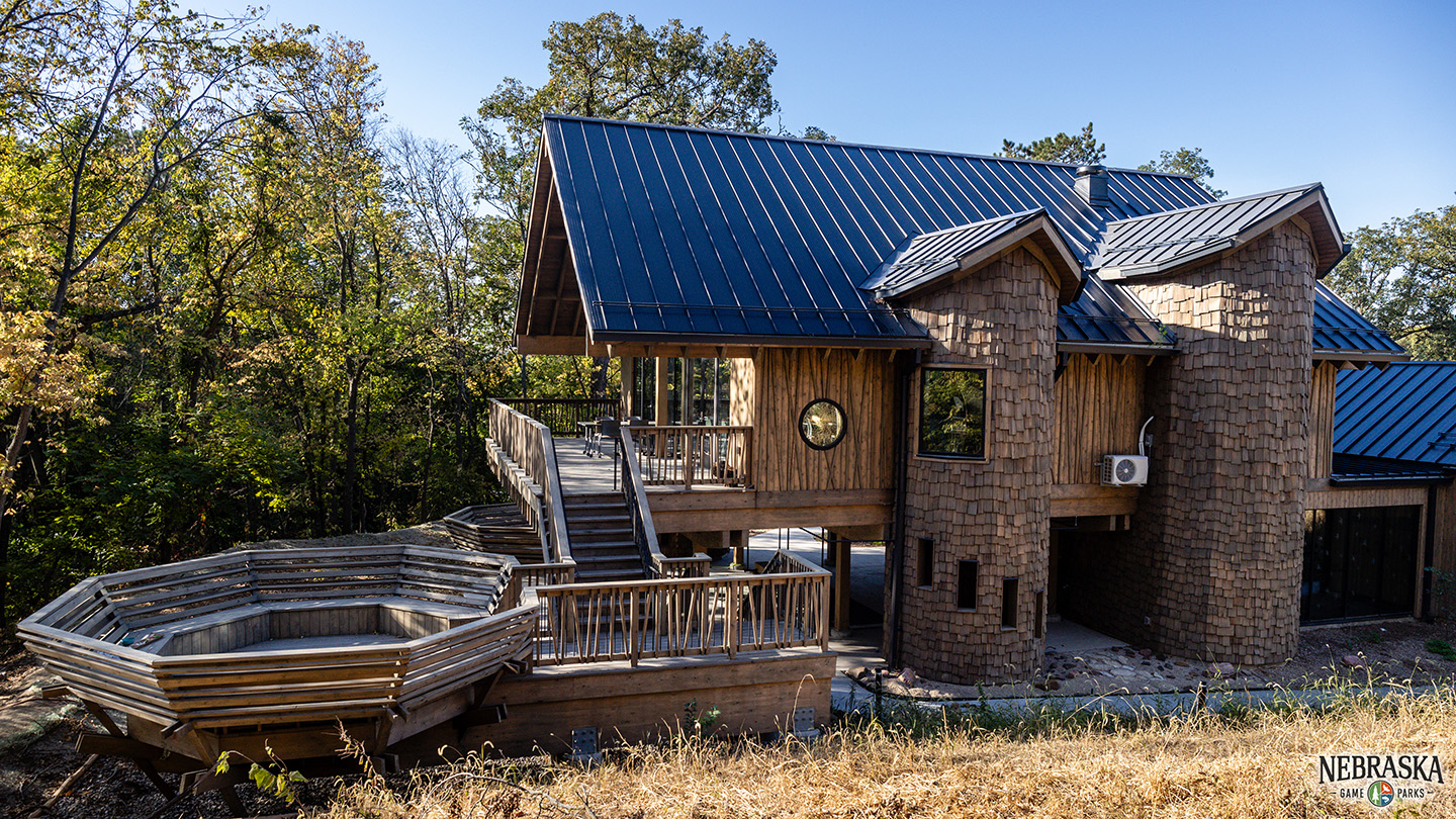 Exterior of the new Treehouse Classroom at Schramm Park SRA.
