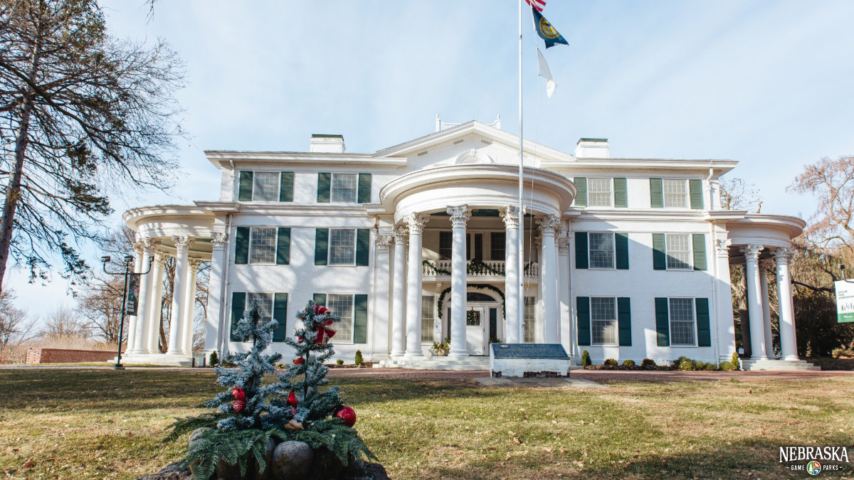 Photo of Arbor Lodge Mansion around Christmas time.